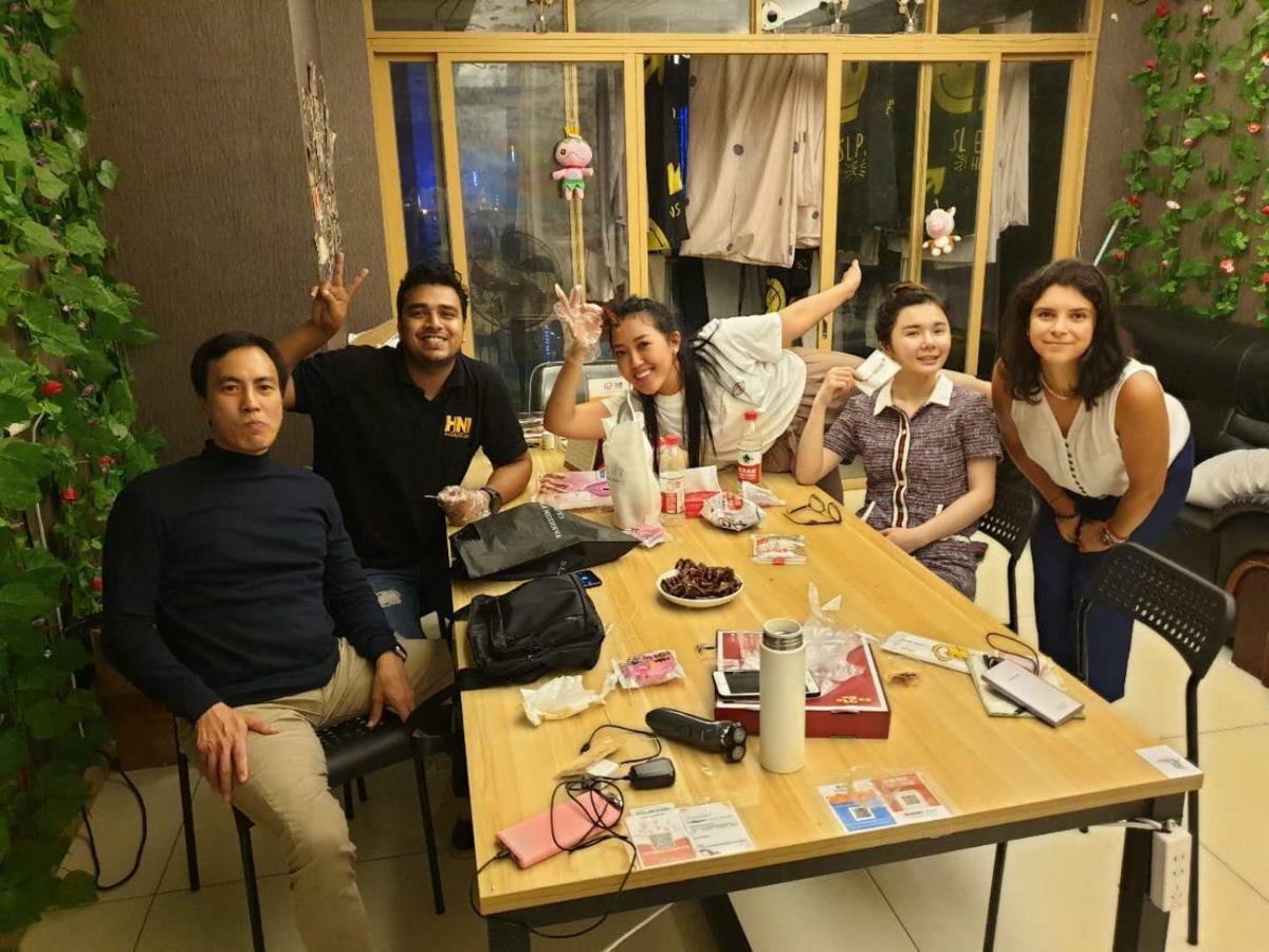 Best Cat Hostel Guangzhou Dış mekan fotoğraf